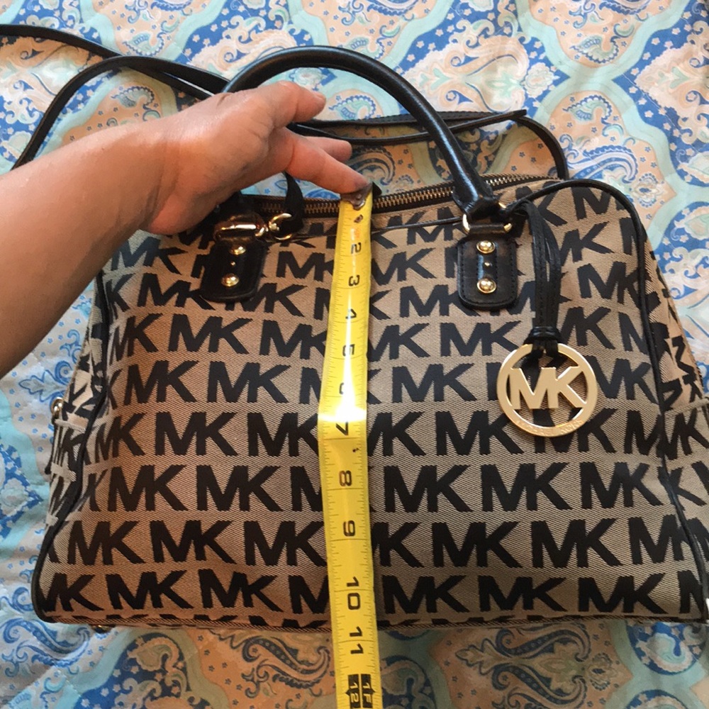 Michael Kors purse - Picture 9 of 11